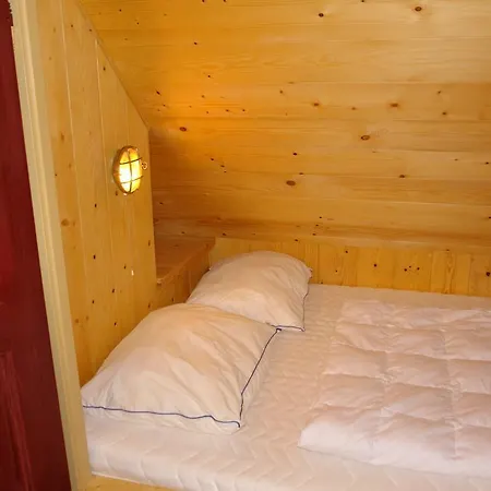 Hugo - 3 Retreat Apartment *